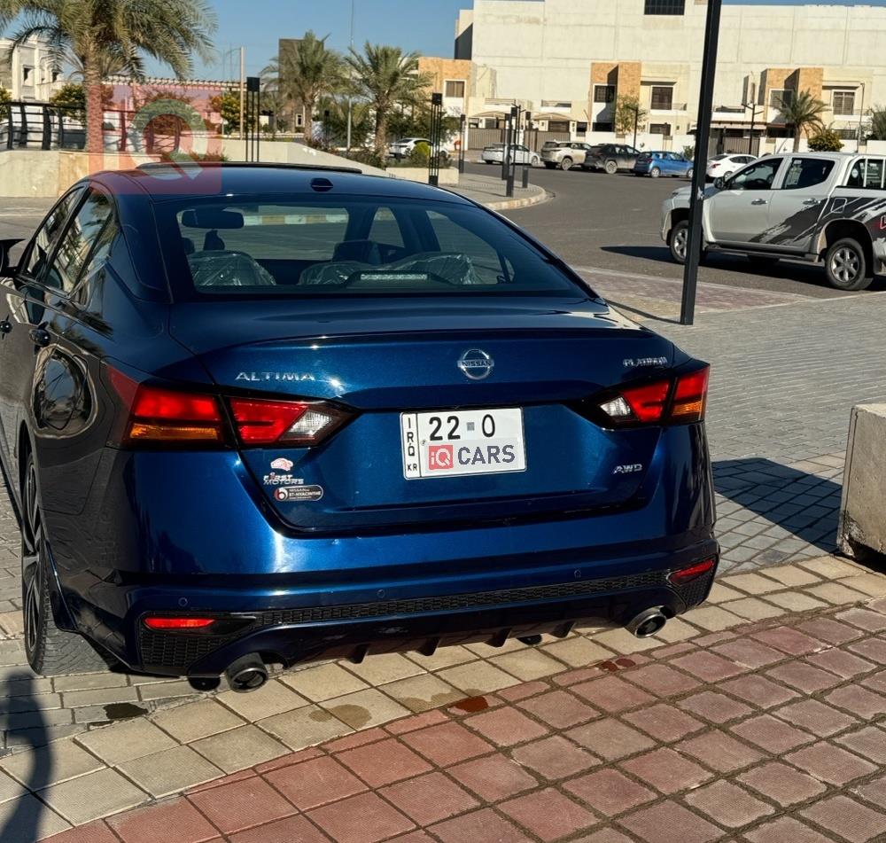 نيسان ألتيما